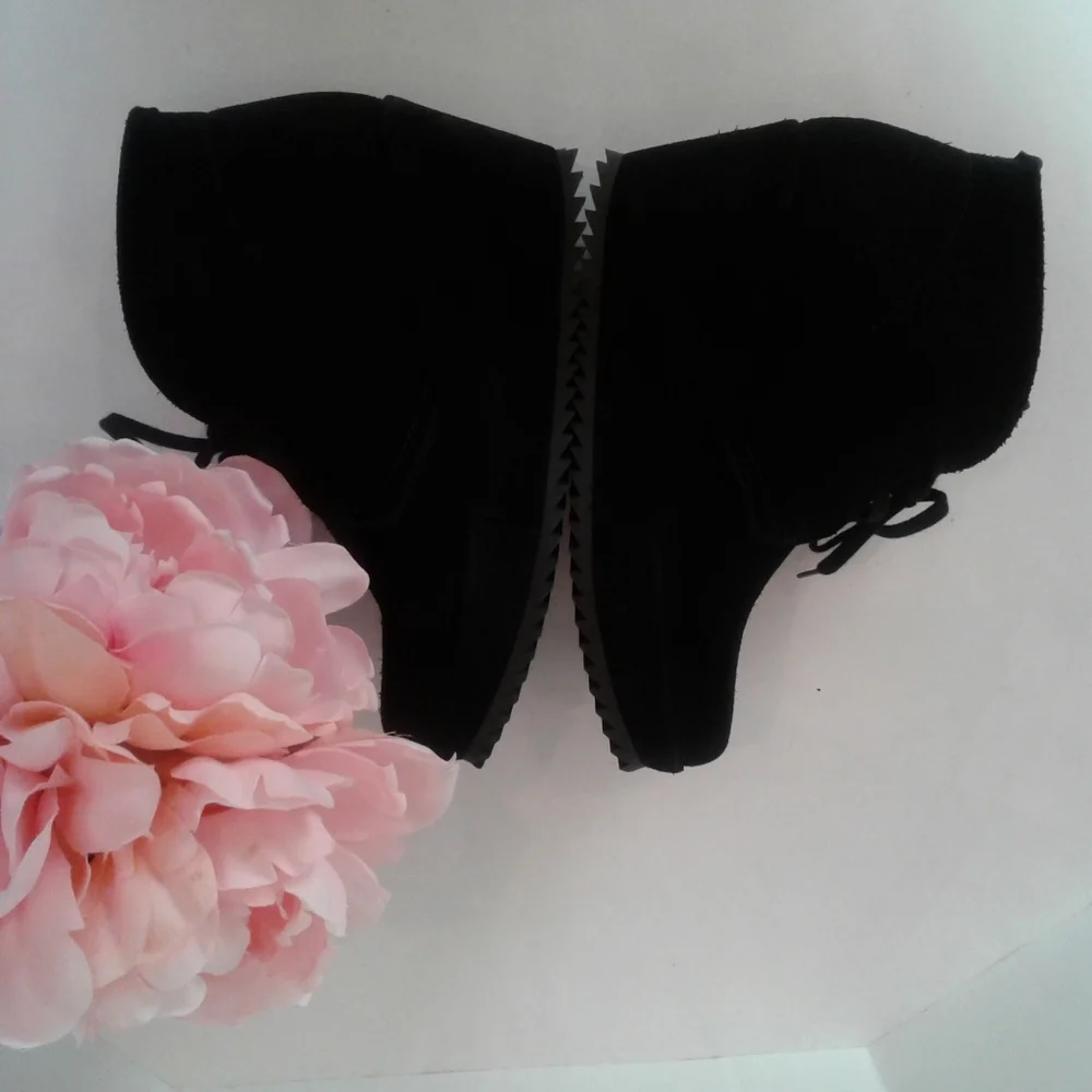 Pedro Garcia black suede leather wedge  boo